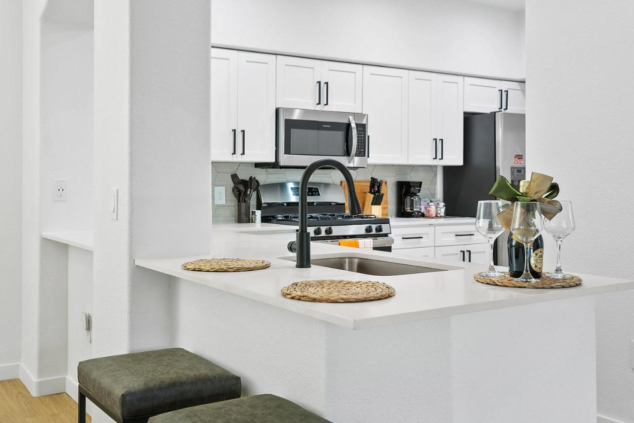 Cozysuites Glendale By The Stadium With Pool 03 Esterno foto